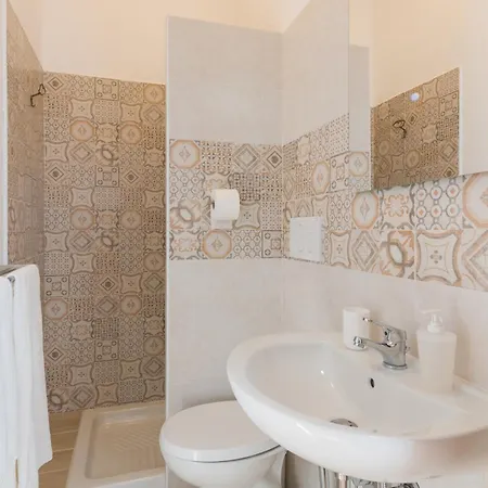 Travelershome Ciampino&Morena Guesthouse Rome Exterior photo