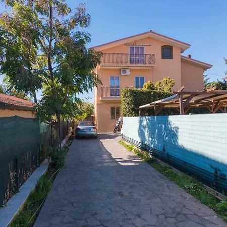 Travelershome Ciampino&Morena Guesthouse Rome Exterior photo