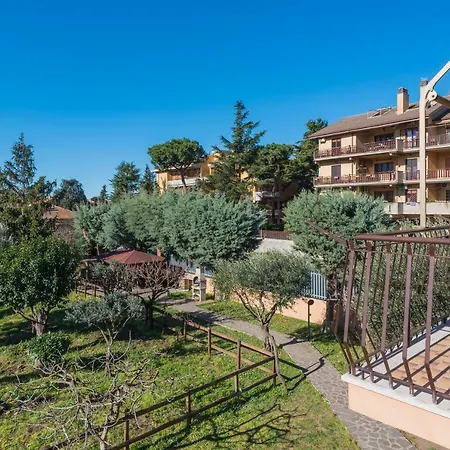 Travelershome Ciampino&Morena Guesthouse Rome Exterior photo